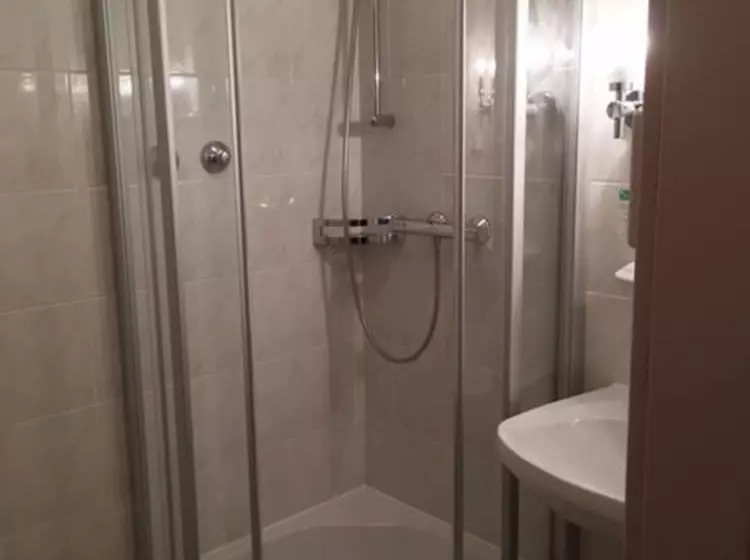 Fotos del hotel Benn:  24