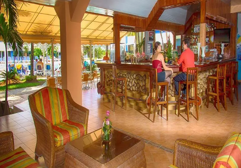 Fotos del hotel Club Tropical:  5