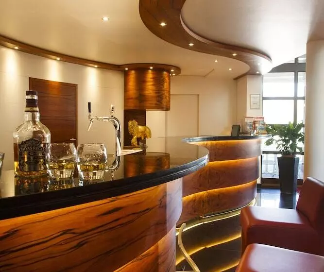 Fotos del hotel Invite  Löwen Freiburg:  3