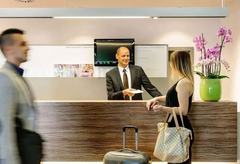 Fotos del hotel Mercure  München Süd Messe:  11