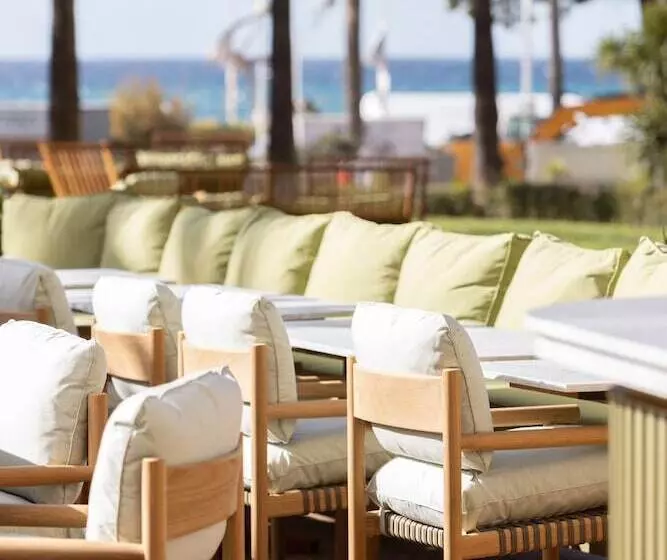 Fotos del hotel Le Grand Hotel Cannes:  6