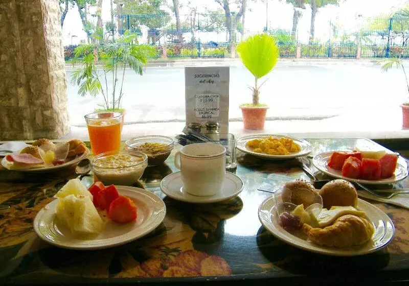 Fotos del hotel Ramada:  11