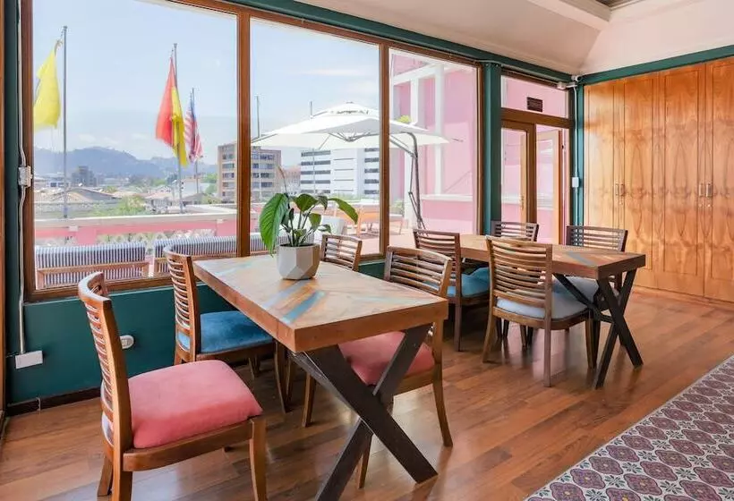 Fotos del hotel Selina Cuenca:  16