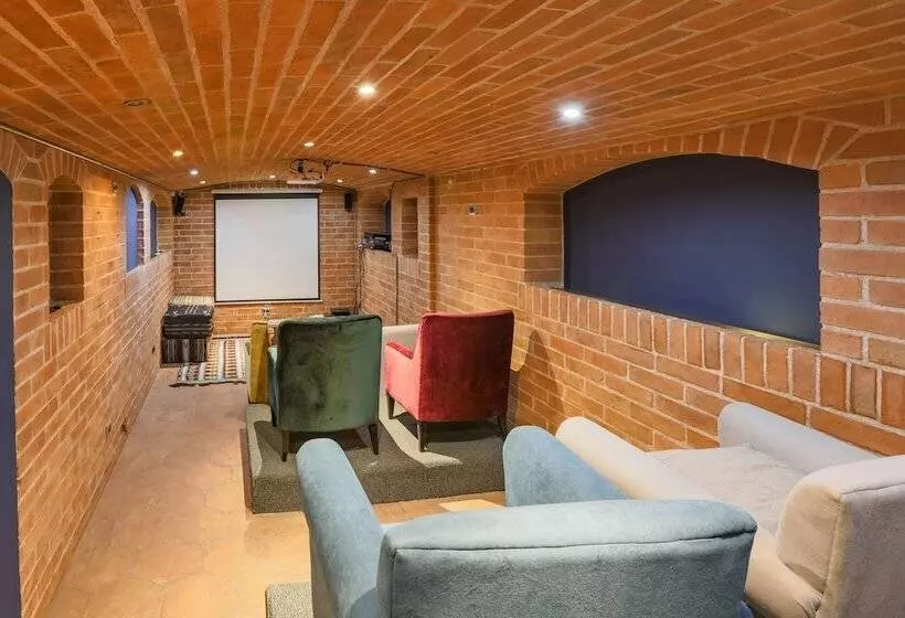 Fotos del hotel Selina Cuenca:  24