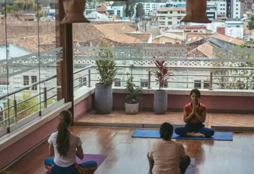 Fotos del hotel Selina Cuenca:  11