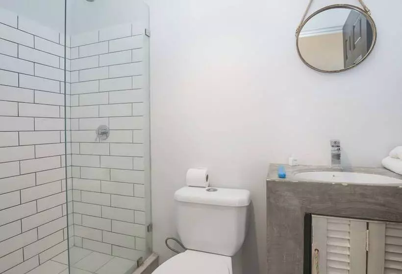 Fotos del hotel Selina Cuenca:  8