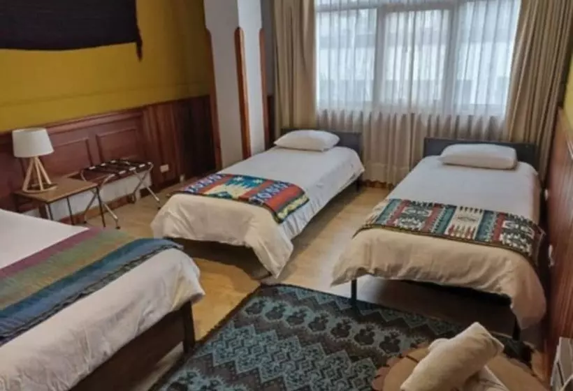 Fotos del hotel Selina Cuenca:  2