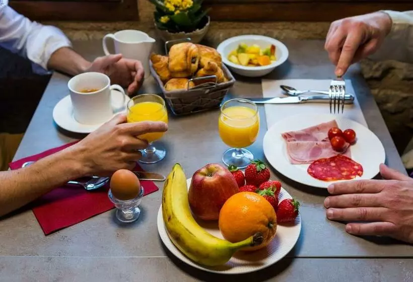 Fotos del hotel Best Western Le Donjon – Cœur De La Cité Médiévale:  13