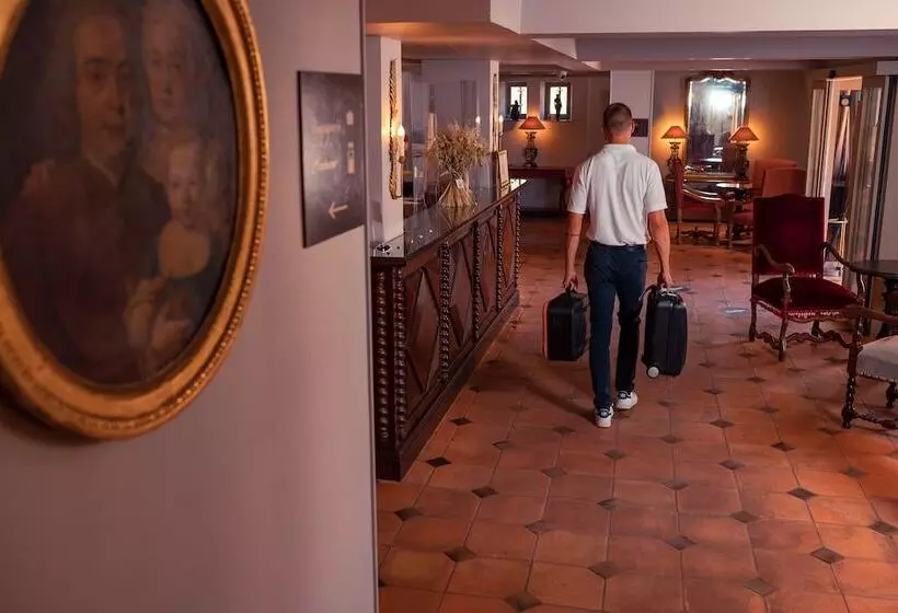 Fotos del hotel Best Western Le Donjon – Cœur De La Cité Médiévale:  15