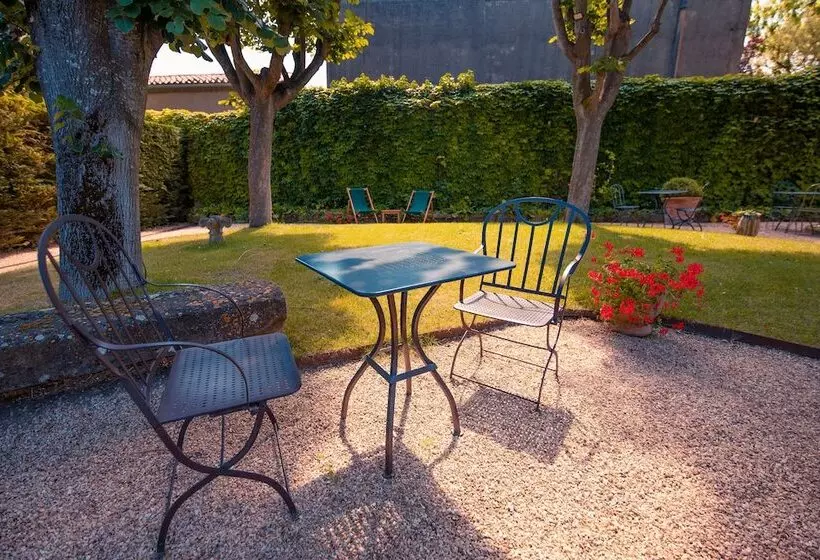 Fotos del hotel Best Western Le Donjon – Cœur De La Cité Médiévale:  21