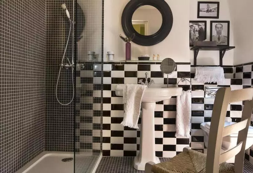 Fotos del hotel Le Petit Chomel:  8