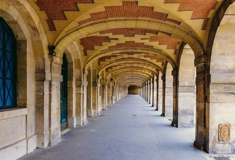 Fotos del hotel Les Tournelles:  9