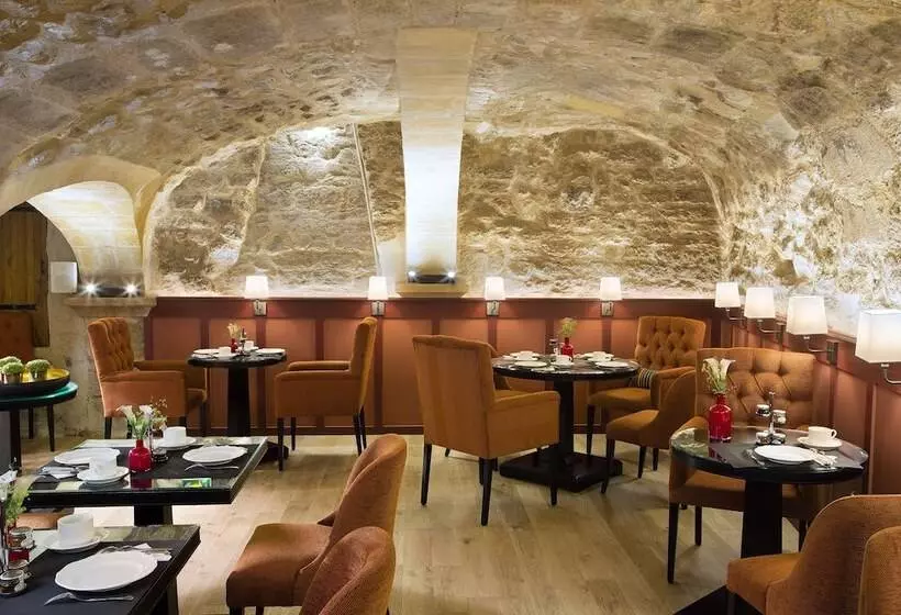 Fotos del hotel Les Tournelles:  11