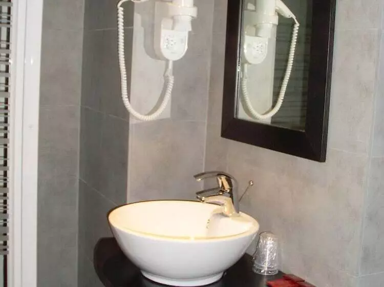 Fotos del hotel De Suède:  13