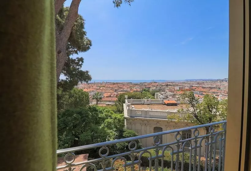 Fotos del hotel Hôtel Du Petit Palais:  13