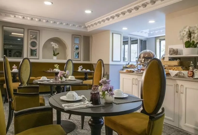 Fotos del hotel Hôtel Du Petit Palais:  15