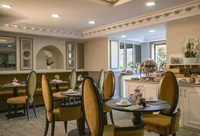 Fotos del hotel Hôtel Du Petit Palais:  3