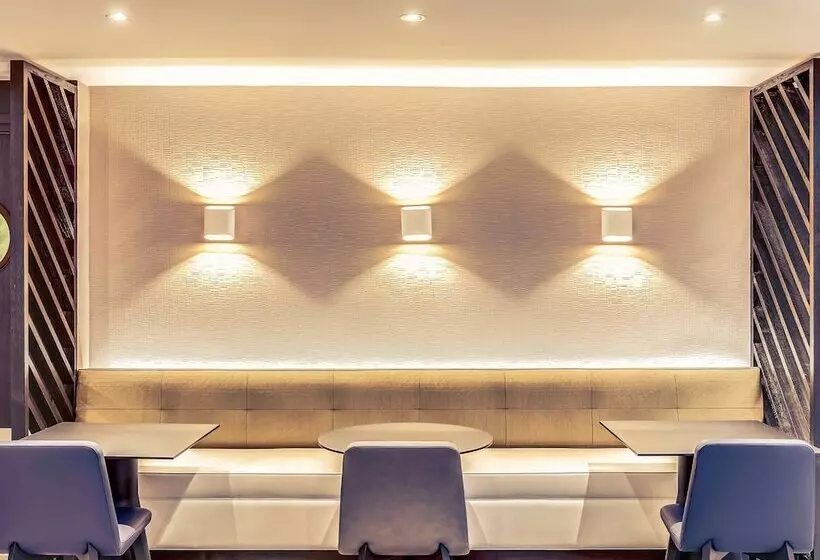 Fotos del hotel Mercure Paris Arc De Triomphe Etoile:  10