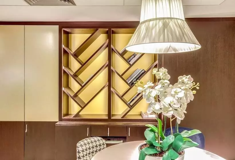 Fotos del hotel Mercure Paris Arc De Triomphe Etoile:  15