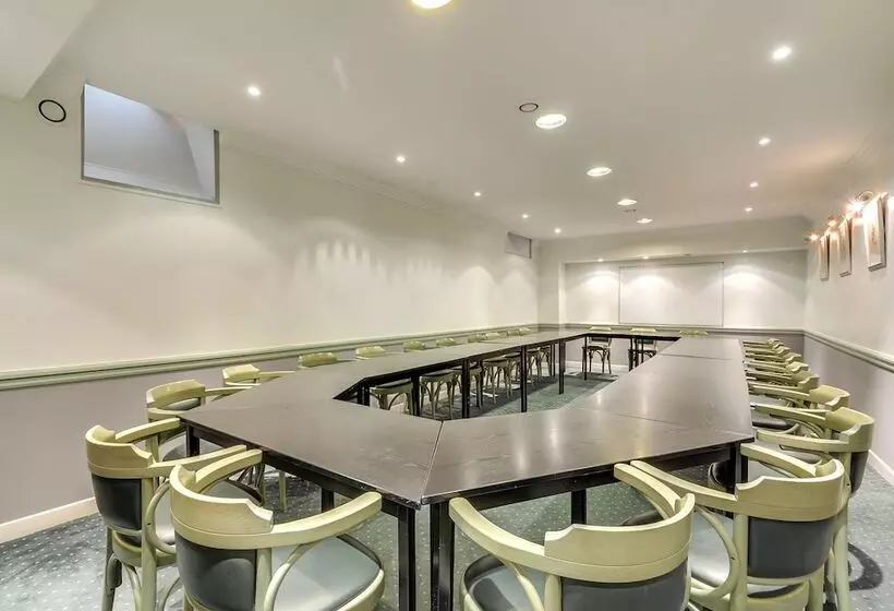 Fotos del hotel Pavillon Courcelles Parc Monceau:  4