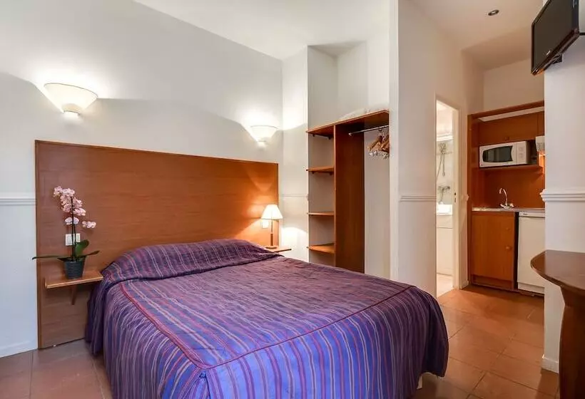 Fotos del hotel Pavillon Courcelles Parc Monceau:  10