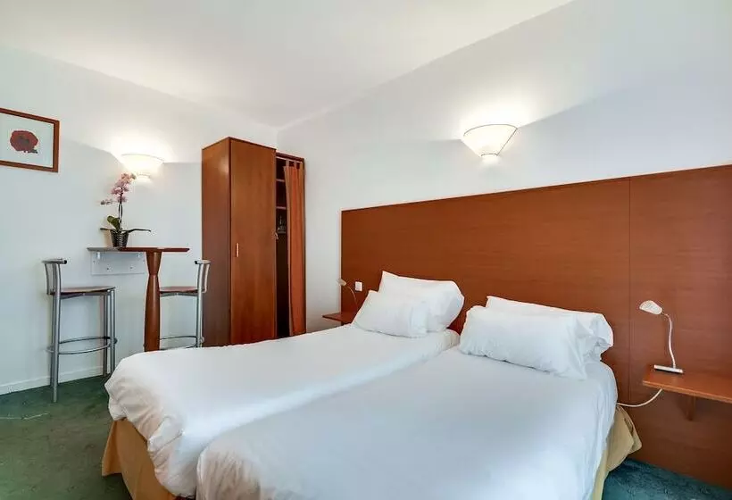 Fotos del hotel Pavillon Courcelles Parc Monceau:  15