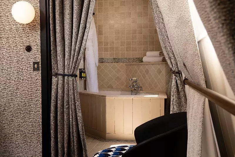 Fotos del hotel Hôtel Elysées Régencia:  3