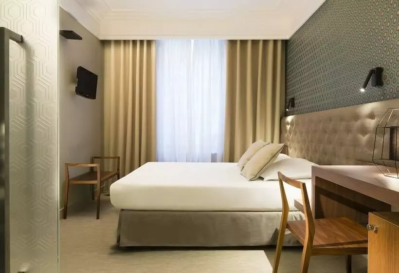 Fotos del hotel Hôtel Sophie Germain:  12