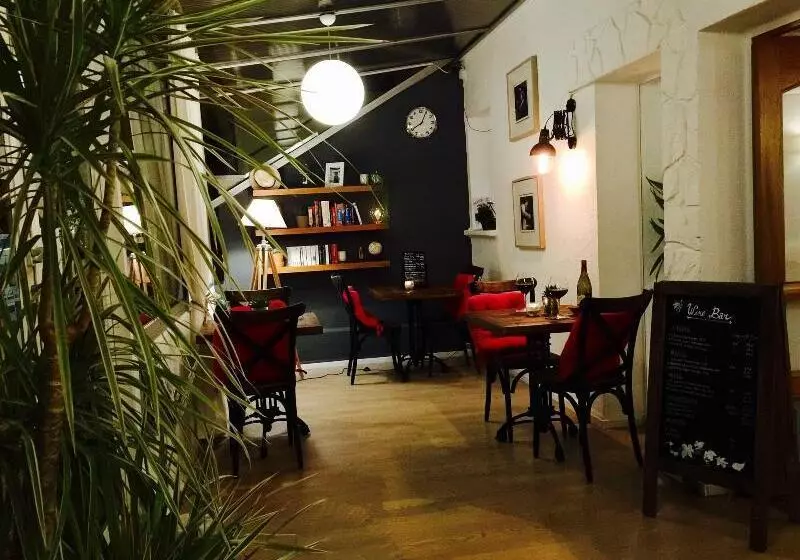 Fotos del hotel Hôtel Le Petit Castel:  4