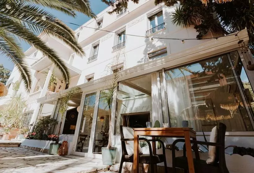 Fotos del hotel Hôtel Le Petit Castel:  22