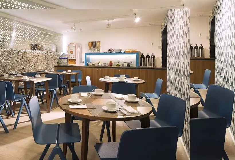 Fotos del hotel Hôtel Sophie Germain:  3