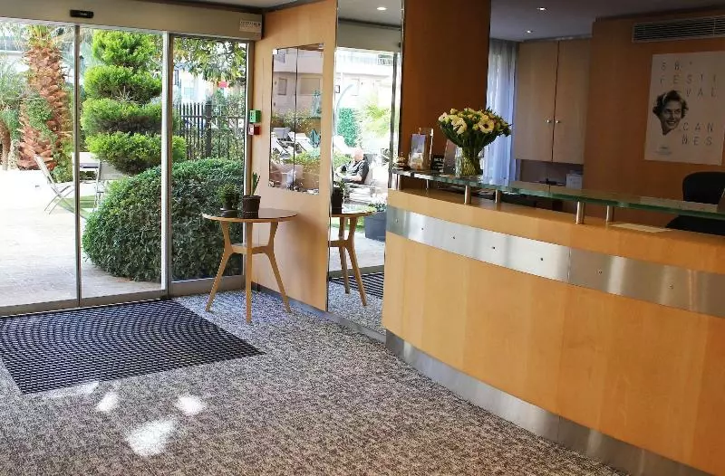 Fotos del hotel Hôtel Victoria:  2