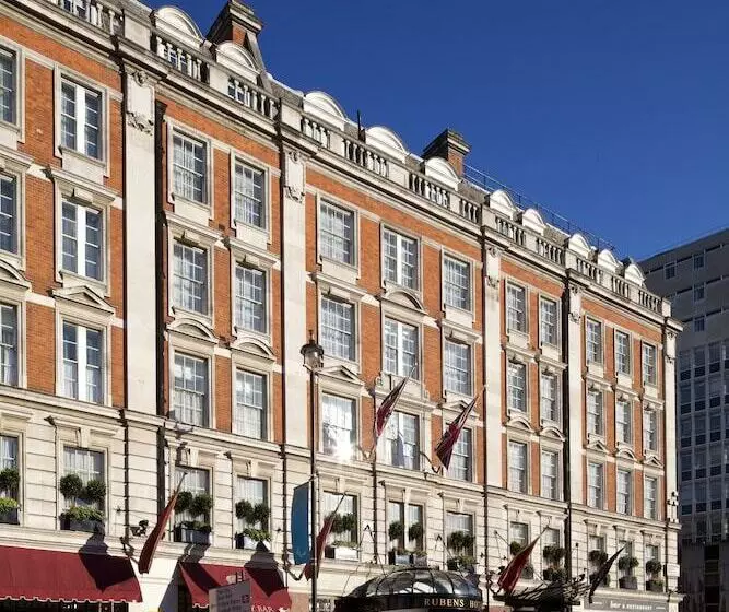 Rubens At The Palace