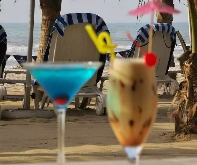 Fotos del hotel Labadi Beach:  2