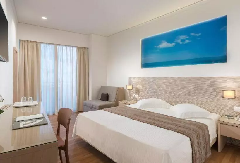 Fotos del hotel Alexandra &apartments:  2