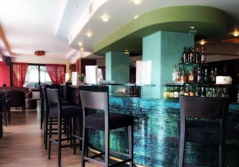 Fotos del hotel Queen Olga:  3