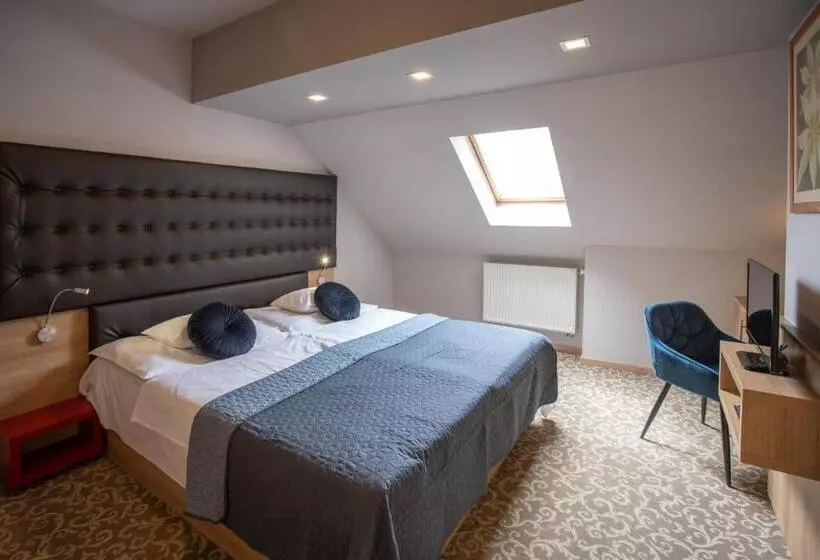 Fotos del hotel átrium Art & Rooms:  10