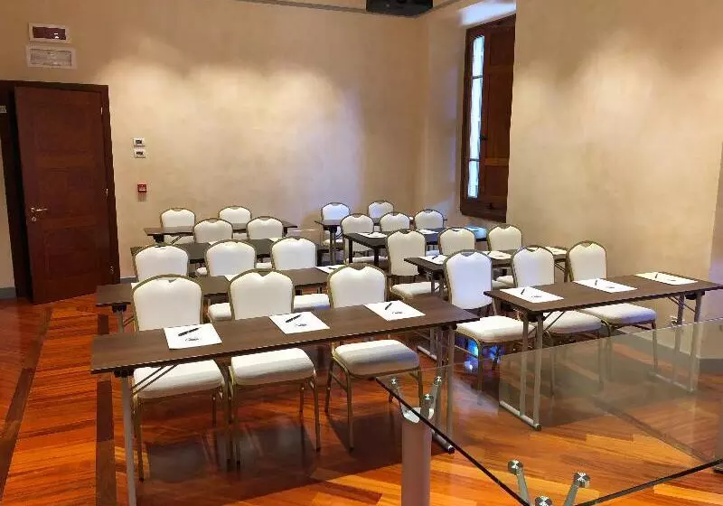 Fotos del hotel Pierre:  7