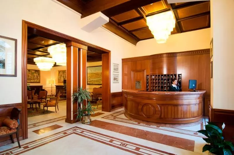 Fotos del hotel Pierre:  13