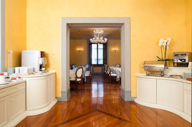 Fotos del hotel Pierre:  17