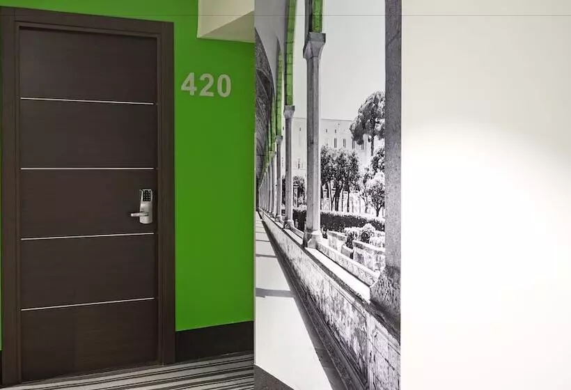 Fotos del hotel B&b Hotel Napoli:  4