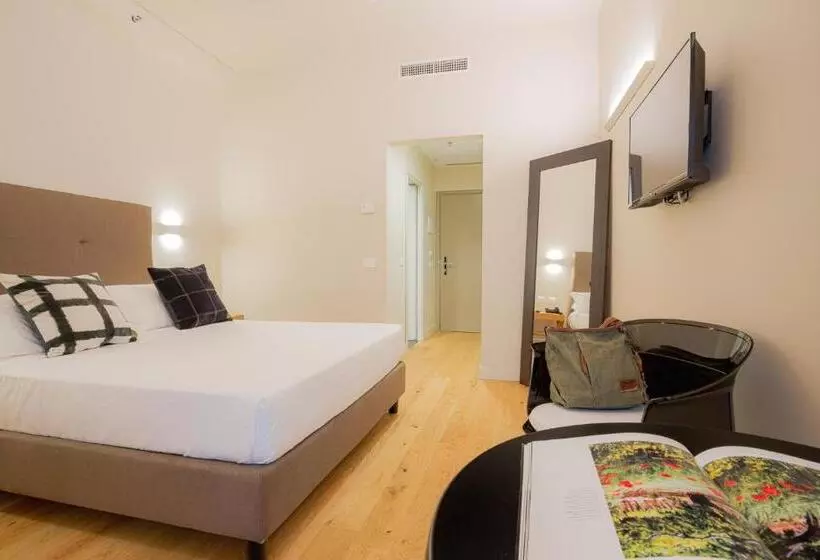 Fotos del hotel Politeama:  12