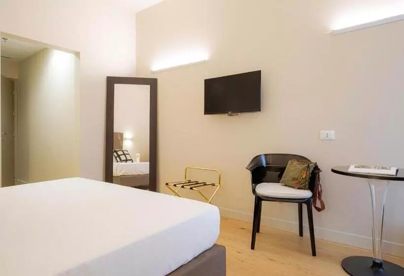 Fotos del hotel Politeama:  14