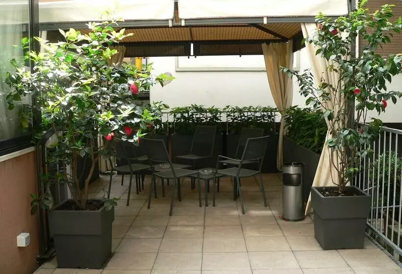 Fotos del hotel Soperga:  5