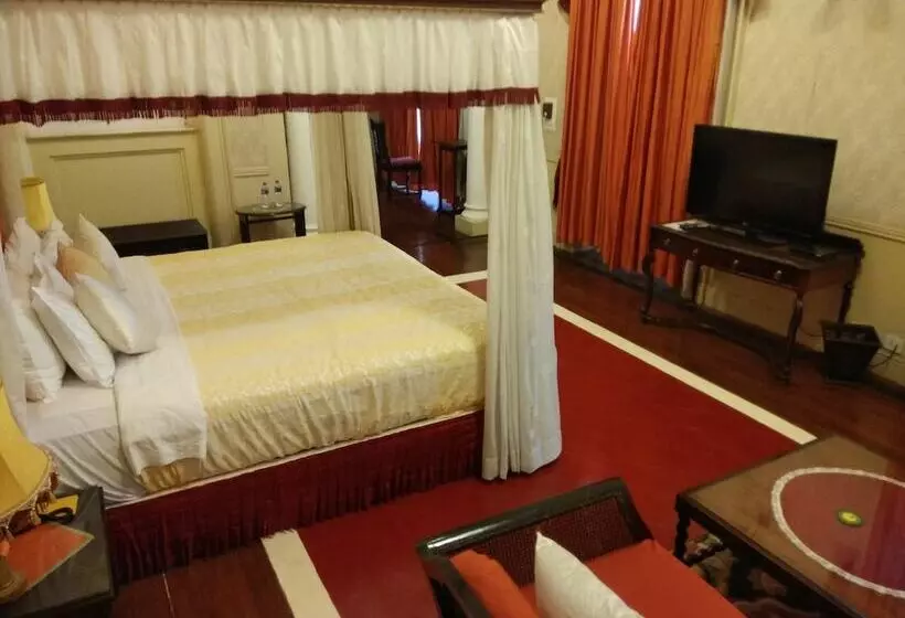 Fotos del hotel Lalitha Mahal Palace:  8