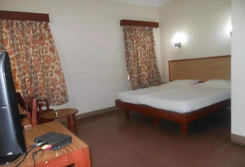 Fotos del hotel New Woodlands:  2