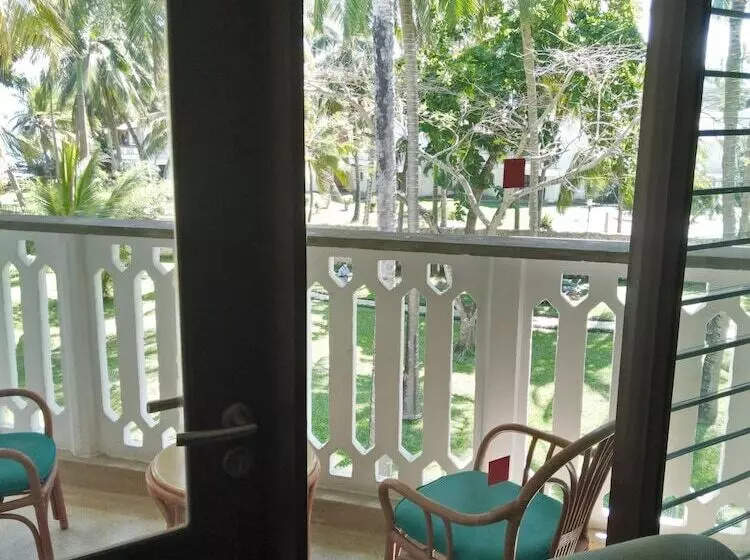 Fotos del hotel Travellers Beach:  13