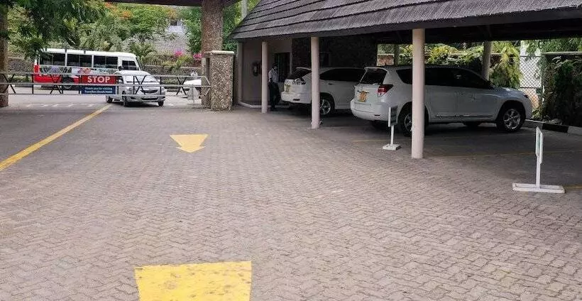 Fotos del hotel Travellers Beach:  8