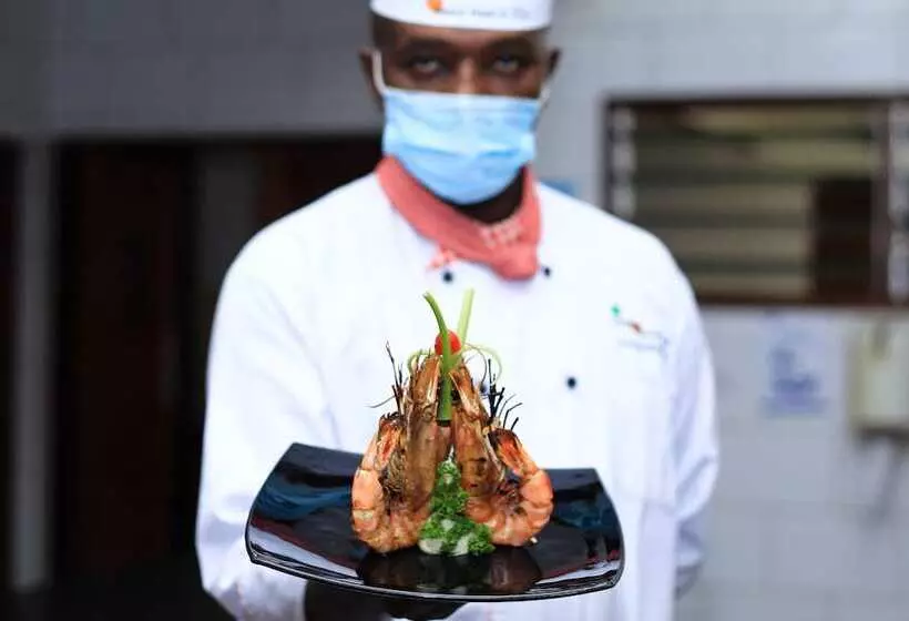 Fotos del hotel Travellers Beach:  11