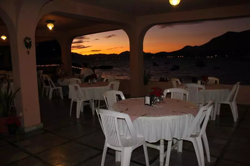 Fotos del hotel Playa De Santiago:  11